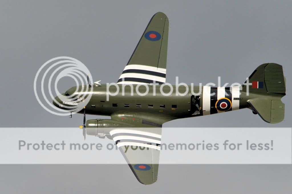 http://i331.photobucket.com/albums/l474/steven_why/Duxford%202012%20End%20of%20Year/RGB_9634.jpg