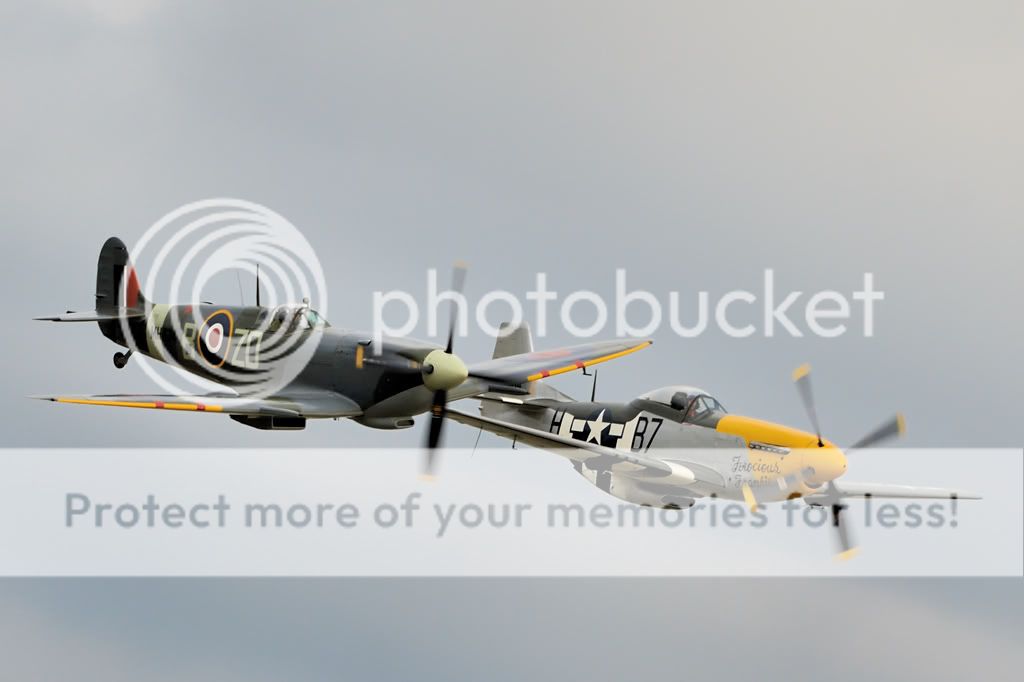 http://i331.photobucket.com/albums/l474/steven_why/Duxford%20Autumn%20Airshow%202011/NTT_7798.jpg