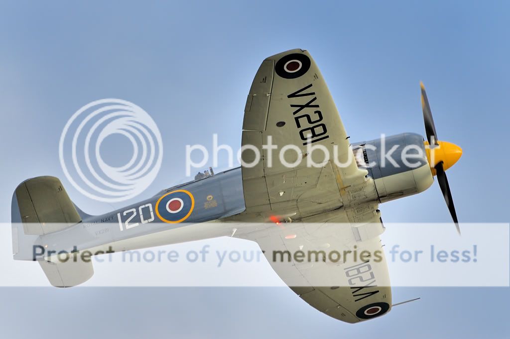 http://i331.photobucket.com/albums/l474/steven_why/Duxford%20Autumn%20Airshow%202011/NTT_7826.jpg