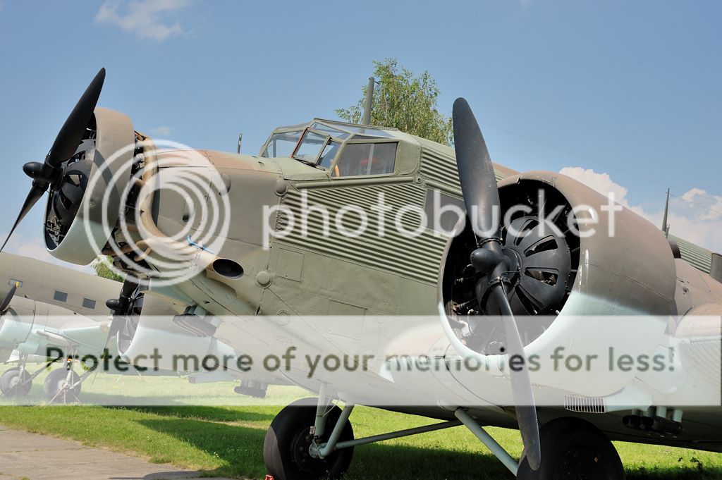 http://i331.photobucket.com/albums/l474/steven_why/Krakow%20Aviation%20Museum/BIP_0888.jpg