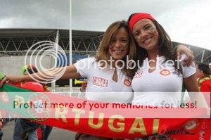 2_hot_women_portuguese_football_fans_zps3cff23c1.jpg