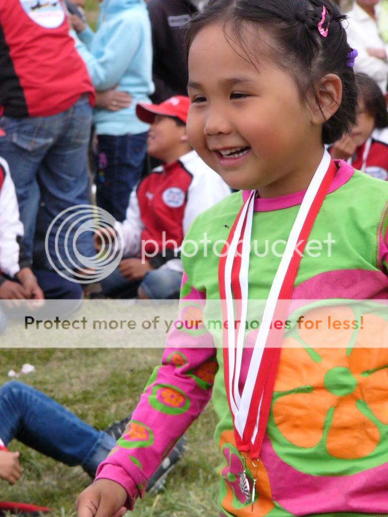 Mona with awards