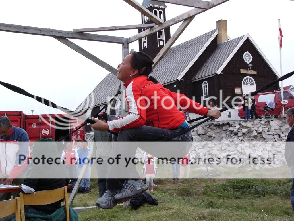 Ulunnguaq on low ropes
